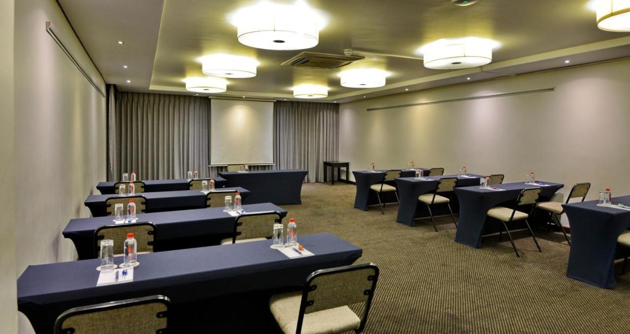 Anew Hotel Witbank Emalahleni エクステリア 写真