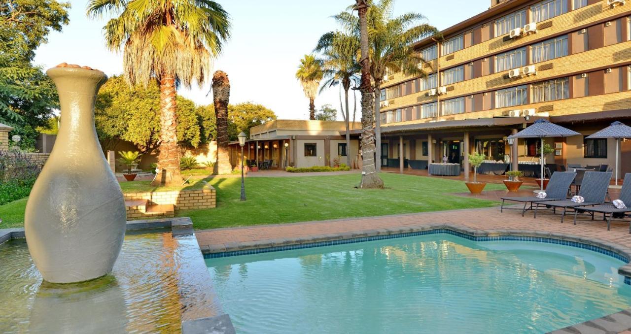 Anew Hotel Witbank Emalahleni エクステリア 写真