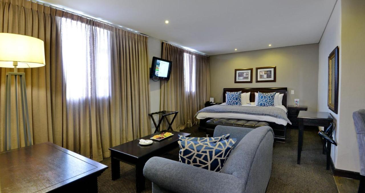 Anew Hotel Witbank Emalahleni エクステリア 写真