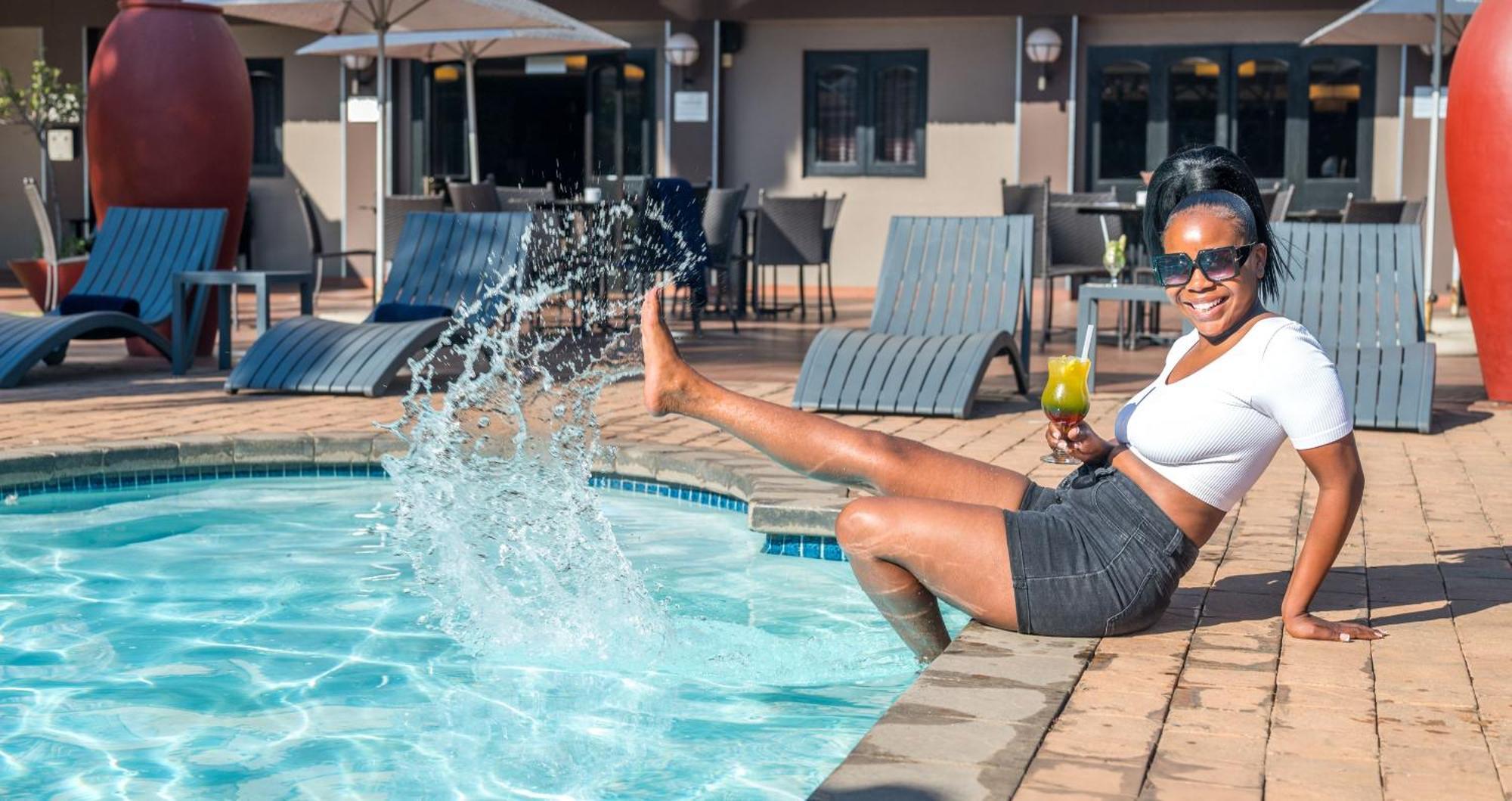 Anew Hotel Witbank Emalahleni エクステリア 写真