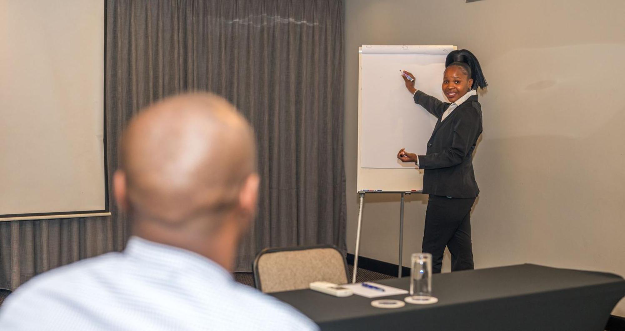 Anew Hotel Witbank Emalahleni エクステリア 写真